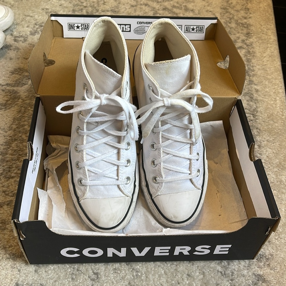 White Converse Lift white. Size 8